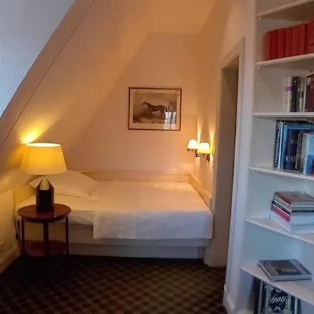 Herrenhaus 16 Daire Luedersburg